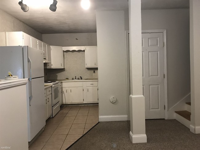 Building Photo - 1 br, 1 bath  - 170 Pine Hill Cir