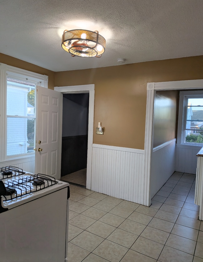 Building Photo - 313 Branch Ave