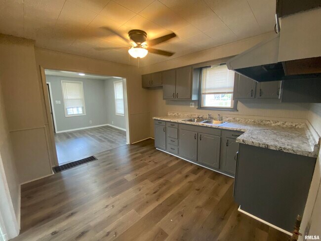 Foto del edificio - 230 Derby St