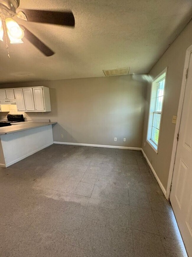 Foto del edificio - Renovated 3 Bedroom 2 Bath Home for Rent!