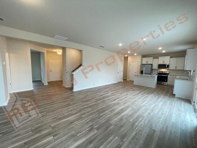 Building Photo - Beautiful 2 Story 4 Bedroom 2.5 Bathroom H...