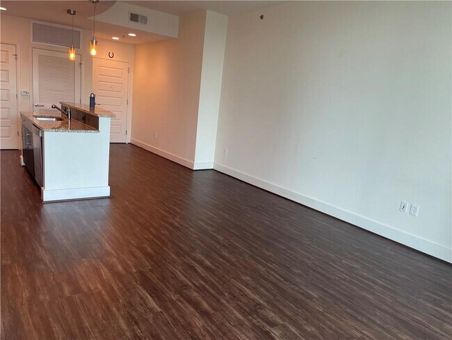 Building Photo - 1080 Peachtree St NE