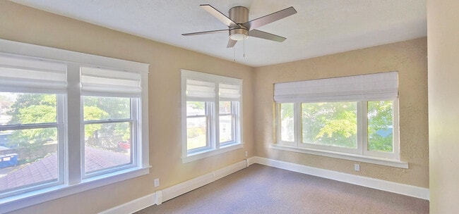 Foto del edificio - 542 6th W St