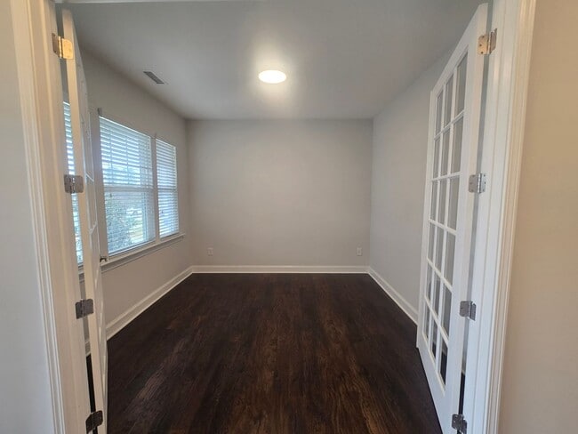 Foto del edificio - Great Andrews Chapel Home!