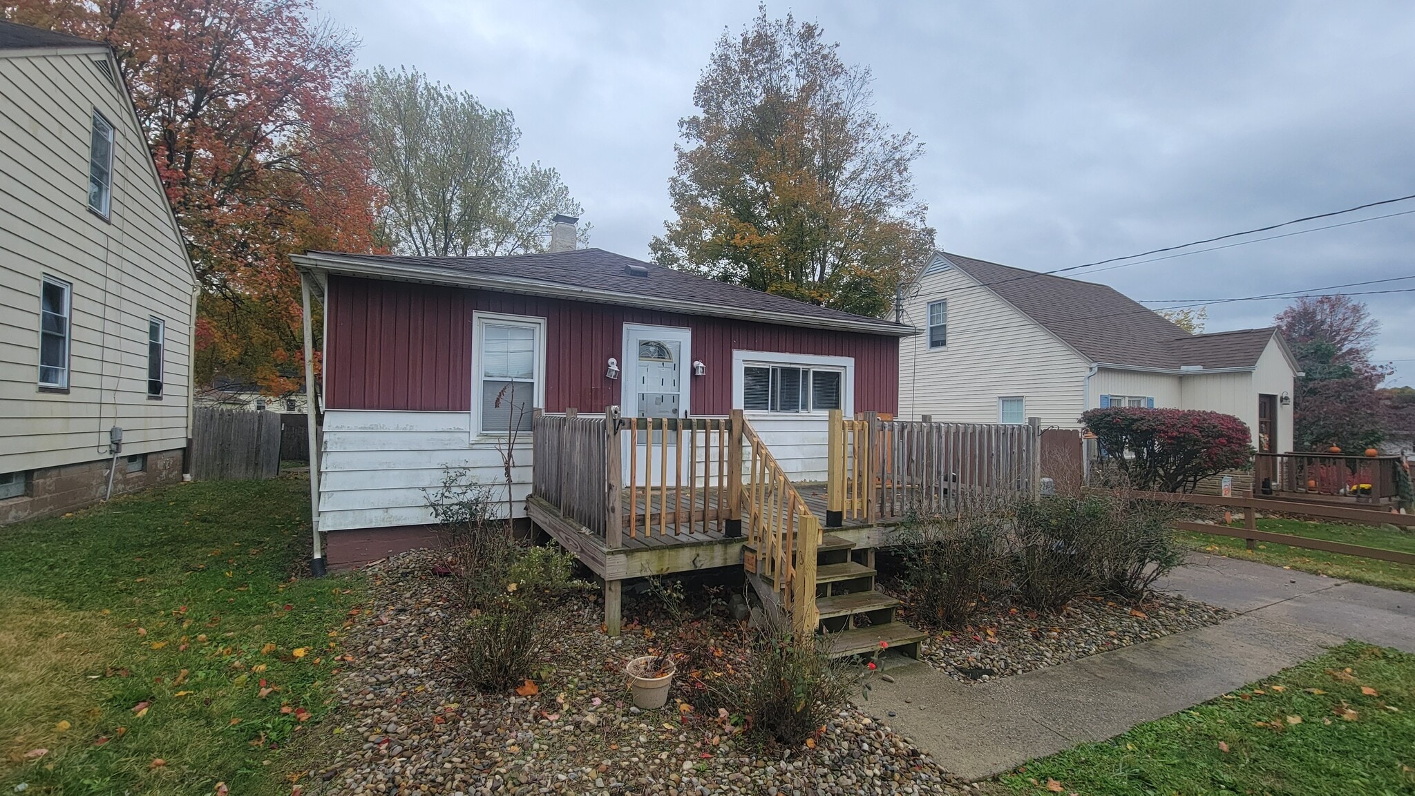 1292 Stratford St Barberton, OH 44203 – photo 1