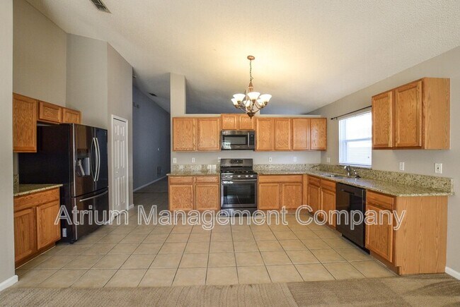 Building Photo - 2819 Falcon Crest Pl