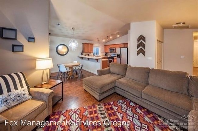 Foto del edificio - 2 br, 2 bath House - 3117 Black Butte Lane