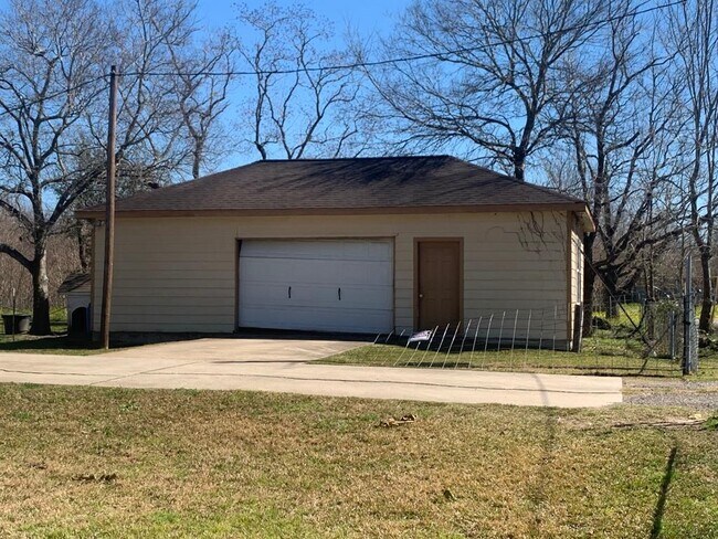Building Photo - 7311 Wilson Dr