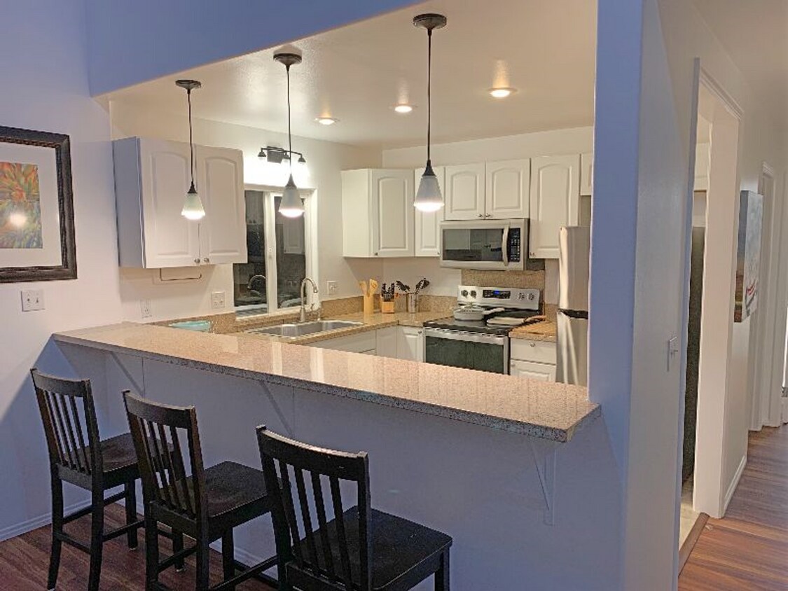 Foto principal - Beautiful Oceanfront 3 Bedroom Unit on Kal...
