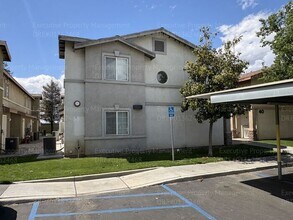 Building Photo - 600 Hosking Ave