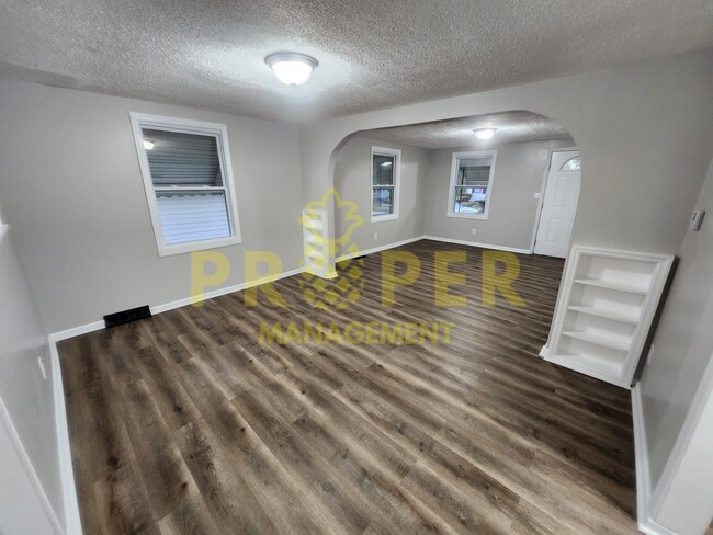 Foto del edificio - Charming 2 bed House for rent with large g...