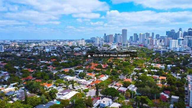 Foto del edificio - 443 SW 21st Rd