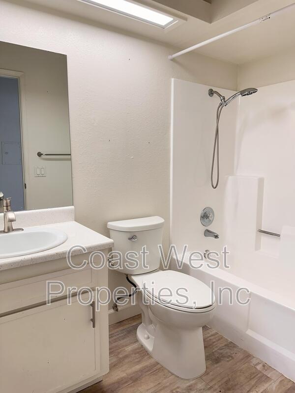 Building Photo - 3515 Roosevelt St