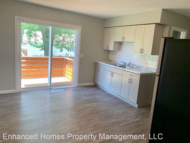 Foto del edificio - 5428 N Division St