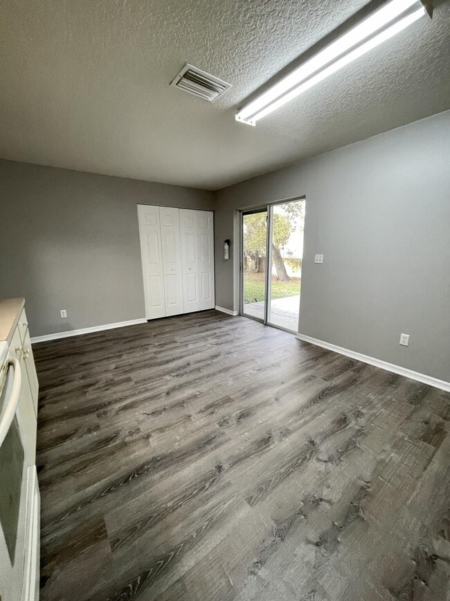 Building Photo - 2275 Granada Dr