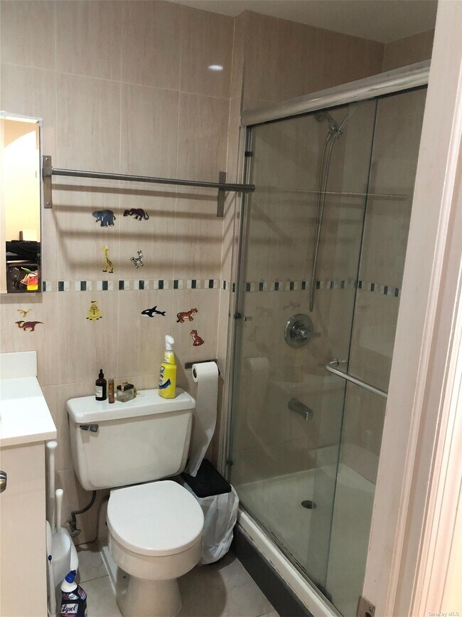 Foto del edificio - 80-06-80-47 47th Ave