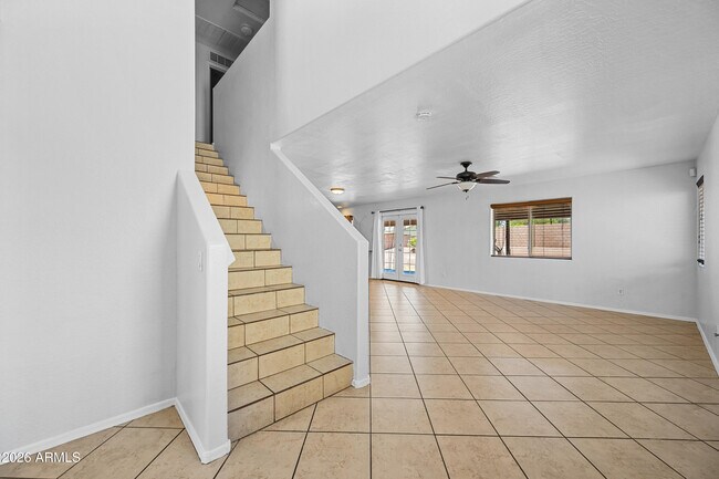 Foto del edificio - 7940 W Florence Ave