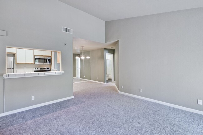 Building Photo - Lake Almaden Two Bedroom Condo AVAILABLE N...