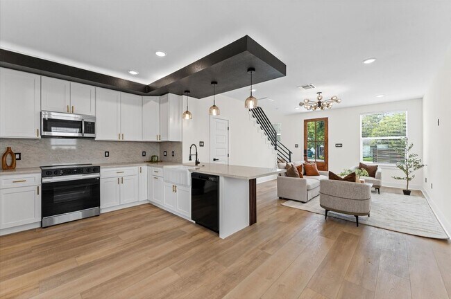 Foto del edificio - 8605 Amadwe St