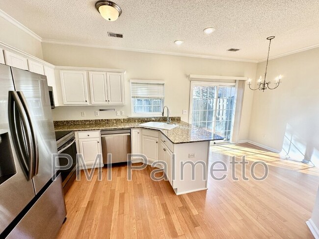 Building Photo - 12 Crossbow Pl