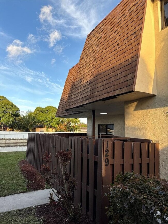 Photo - 129 San Remo Blvd House