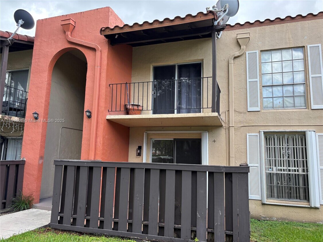 Foto principal - 10824 N Kendall Dr