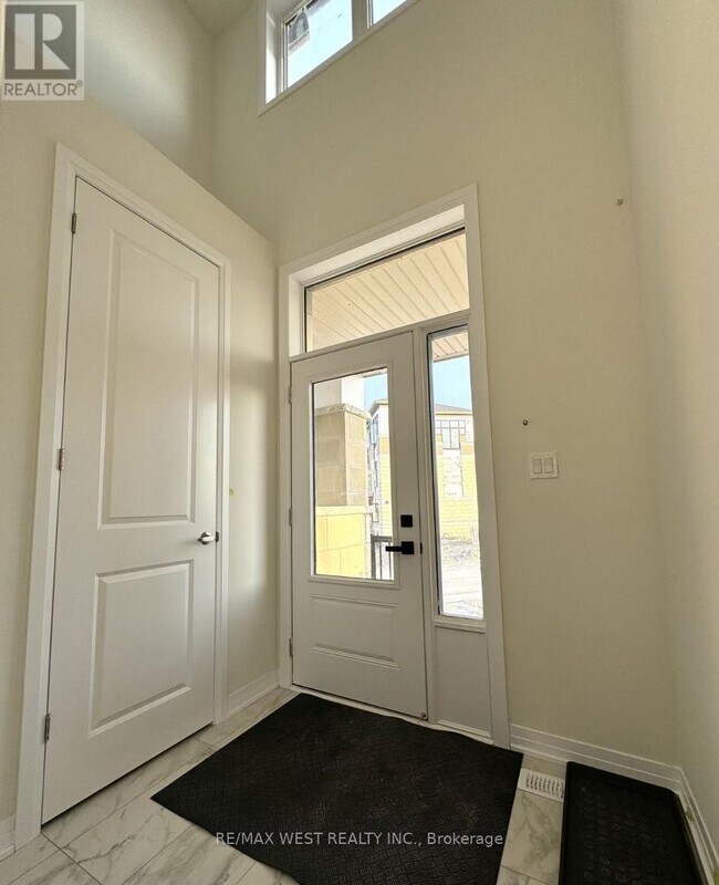 Building Photo - 93 Millman Ln