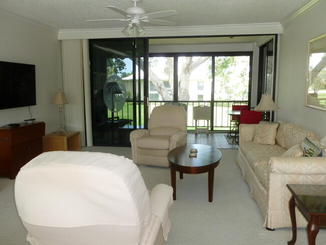 Building Photo - 7 SE Turtle Creek Dr