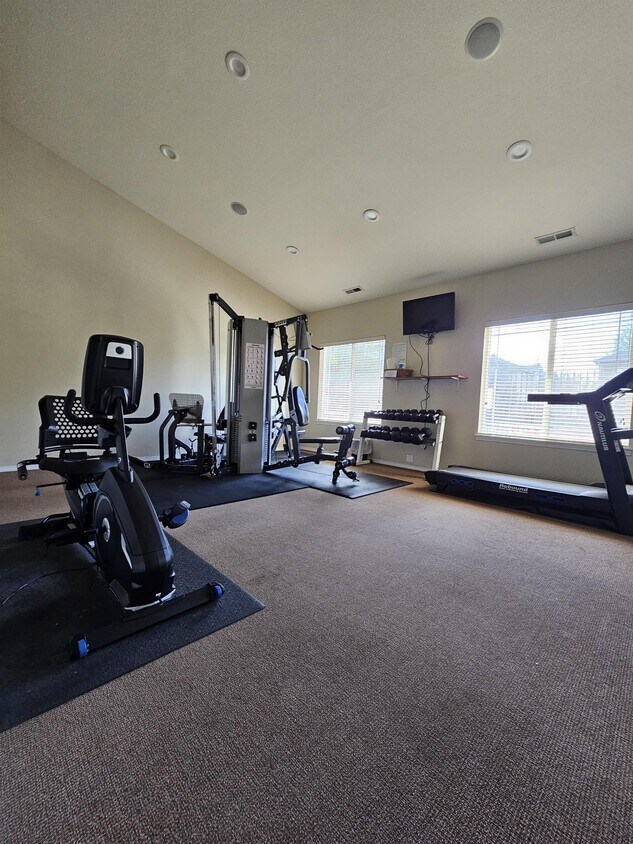 Foto principal - 1805 E Overland Rd