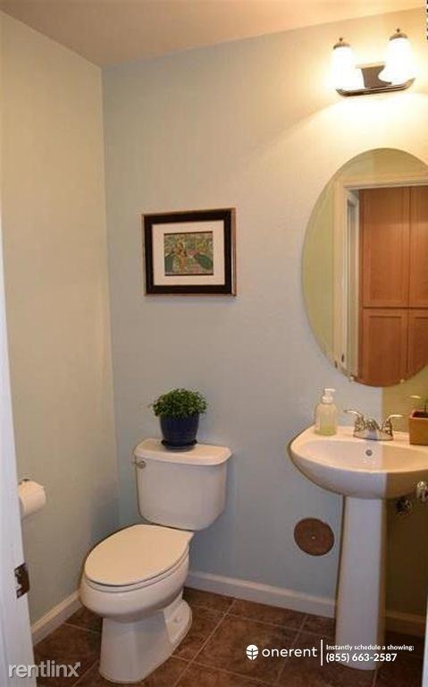 Foto del edificio - 3 br, 2.5 bath Townhome - 25437 Huntwood Ave