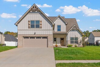 Building Photo - 573 Bowden Dr
