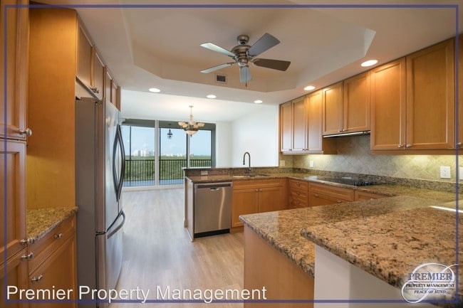 Building Photo - 455 Cove Tower Dr