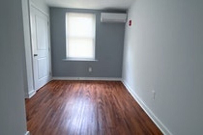 Foto del edificio - 2224 Summer St