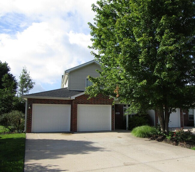 Building Photo - 2406 Thornberry Dr