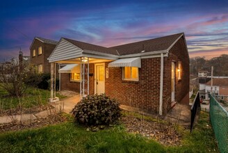 Building Photo - 851 Florence Ave