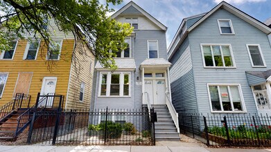 Building Photo - 1305 W Barry Ave