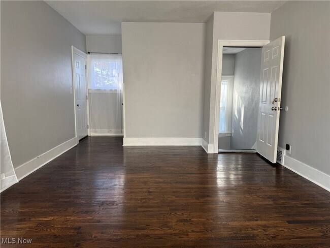 Building Photo - 1235 18th St NW