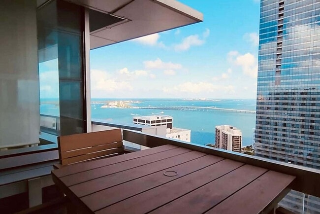 Foto del edificio - 1395 Brickell Ave