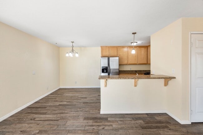 Building Photo - 1202 Donax Ave