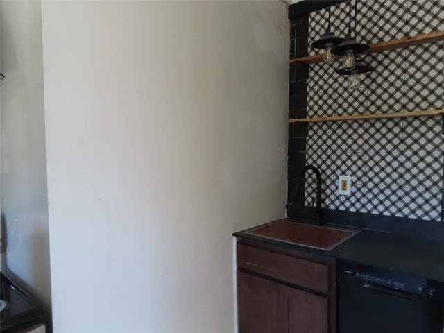 Building Photo - 503 N Virginia St
