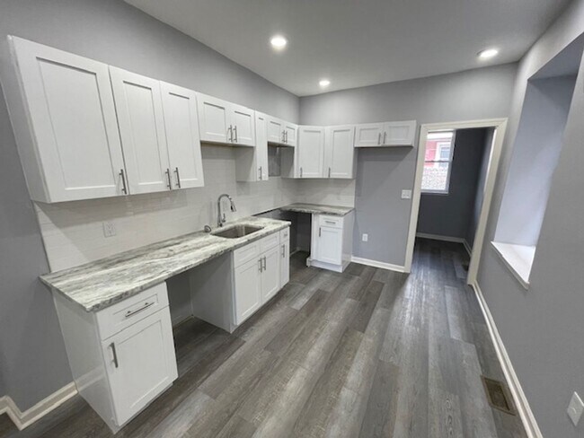 Foto del edificio - Anika Homes 3 Bedroom
