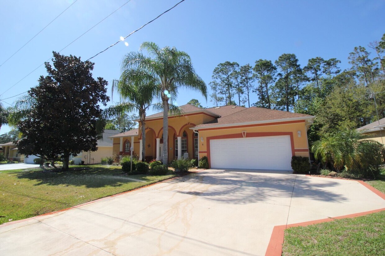 Primary Photo - Spacious 3 Bed 3 Bath Partially Furnished ...