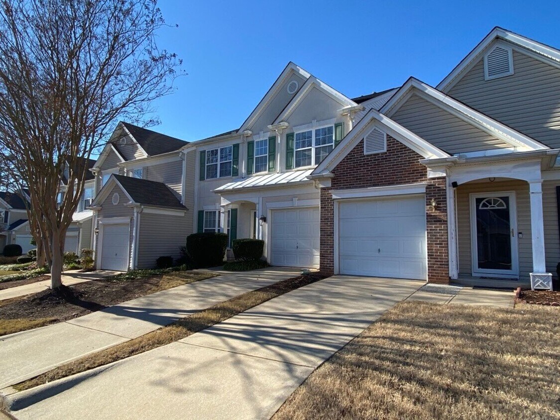 605 Unicoi Dr, Greer, SC 29650 House Rental in Greer, SC