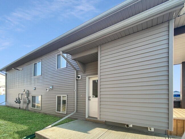 Photo du bâtiment - 9522 B 112 Ave