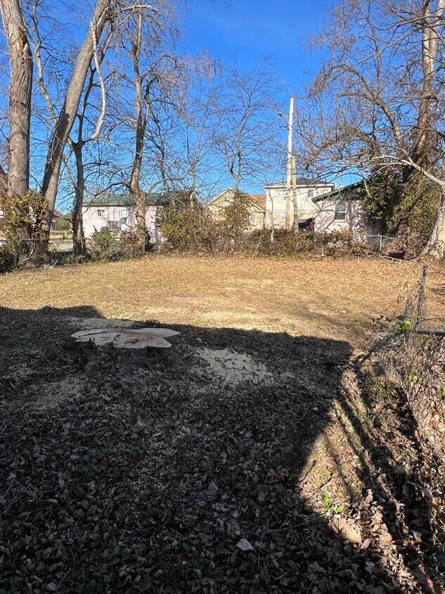 Primary Photo - 416 W 16th St