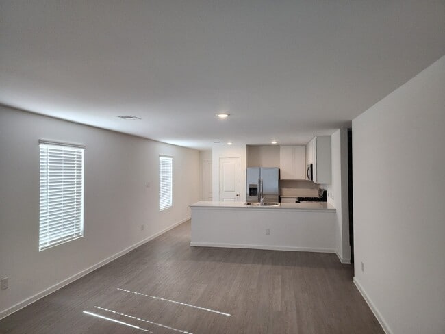 Foto del edificio - 3049 Majestic Sunrise Dr