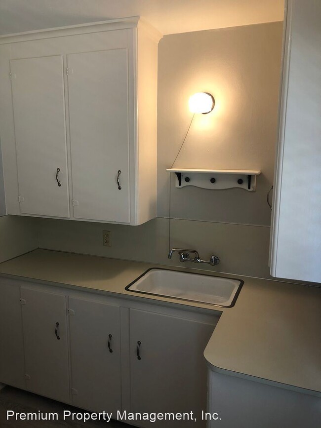 Foto del edificio - 840-842 E St NE