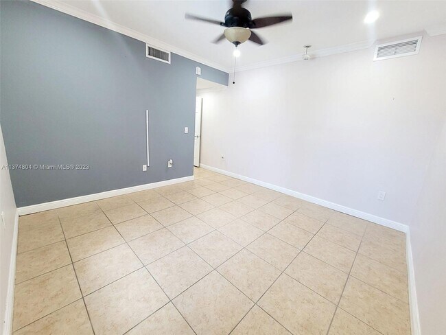 Building Photo - 208 NW 47th Ave