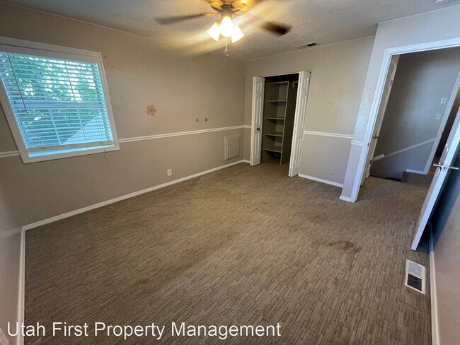 Foto del edificio - 5 br, 3.5 bath House - 2720 Santa Clara Dr.