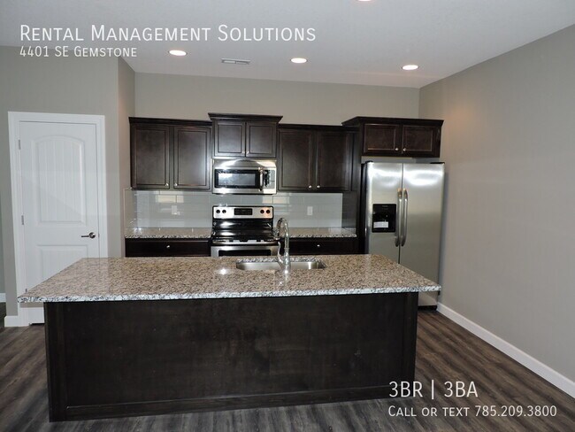 Building Photo - 4401 SE Gemstone Ln- Shawnee Heights Schoo...